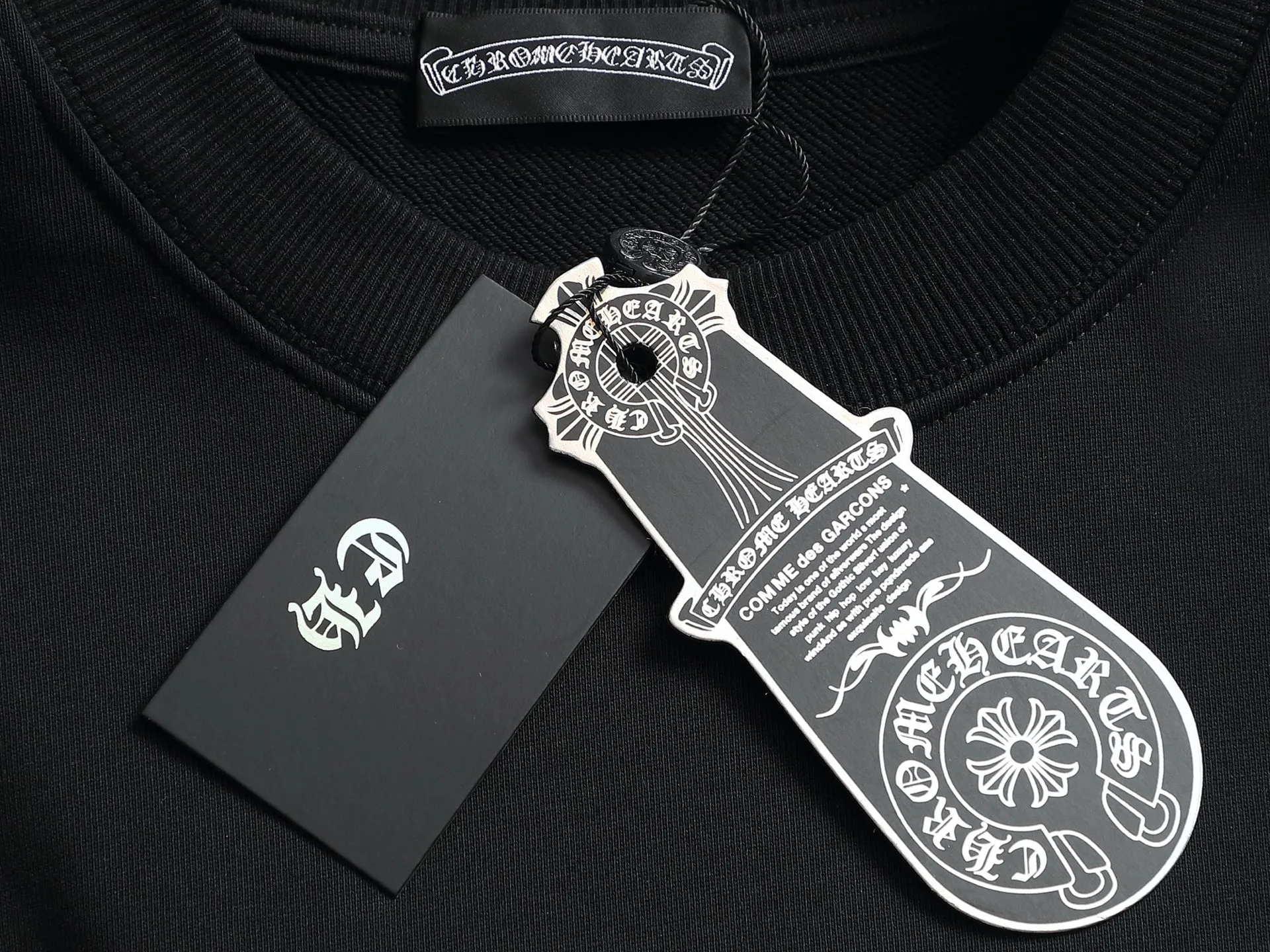 𝗖𝗵𝗿𝗼𝗺𝗲 𝗛𝗲𝗮𝗿𝘁𝘀/ 2026 New Arrival Original 👑 ！ ！ ！ 👍 ✂️Quality , ！ 。 ： ➕100% 。Authentic ➕ ➕3D ➕ ： ！ ！ Authentic ！ Same Style ！ Black White Size：S-XL